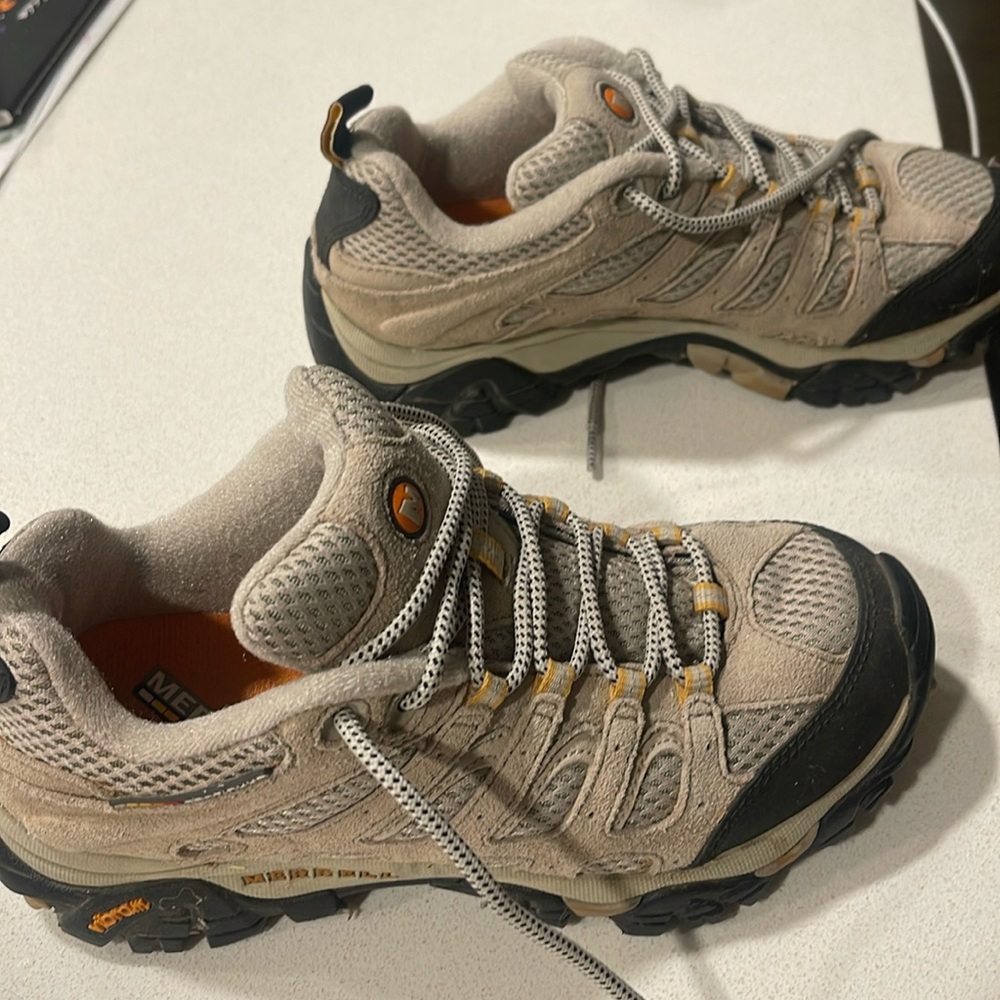 Merrill continuum hiking boots-